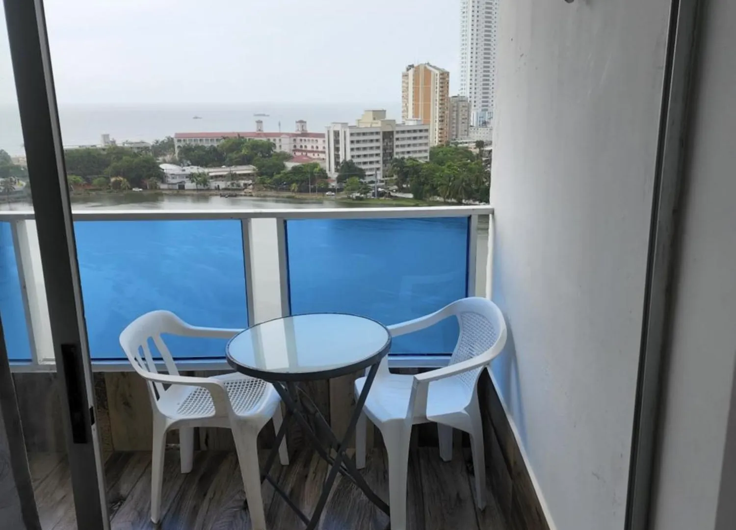 Estudio Low Cost Piso12 Frente A La Playa Cartagena Apartment